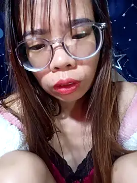   Mai-love19   online show from December 3, 2025, 10:42 pm