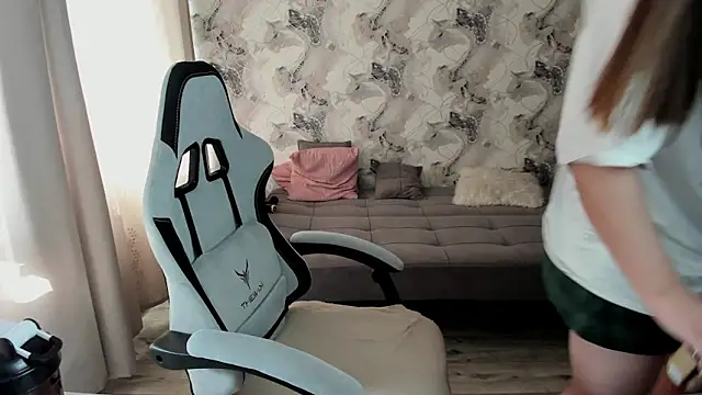 Snapshot of Lis_Kollen chatting on April 7, 2026, 9:44 am Lis Kollen online show from April 7, 2026, 9:44 am