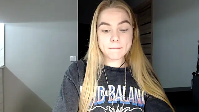 Snapshot of Sunbeam_ chatting on January 27, 2025, 7:24 pm Sunbeam online show from January 27, 2025, 7:24 pm