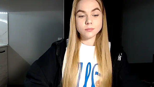 Snapshot of Sunbeam_ chatting on February 4, 2025, 7:33 pm Sunbeam online show from February 4, 2025, 7:33 pm