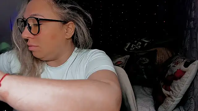 CumOnMy Tits online show from December 18, 2025, 2:05 am