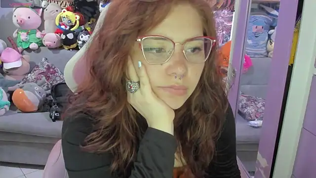 soficammy online show from April 14, 2026, 8:47 pm