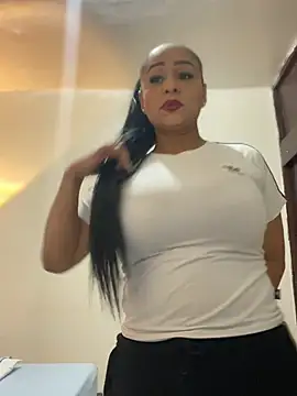 Snapshot of sofia_xxx02 chatting on April 6, 2026, 11:55 am sofia xxx02 online show from April 6, 2026, 11:55 am