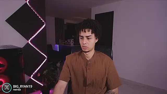 bigryann23 online show from November 30, 2025, 3:51 am