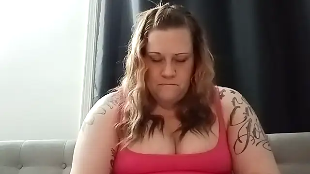 Snapshot of LIL_NELLI chatting on October 30, 2025, 4:55 am LIL NELLI online show from October 30, 2025, 4:55 am