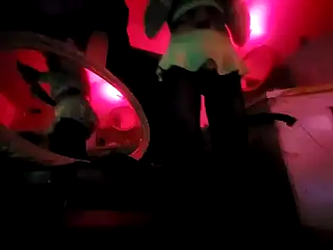 Snapshot of BigDlilsubby chatting on September 19, 2025, 12:36 am BigDlilsubby online show from September 19, 2025, 12:36 am